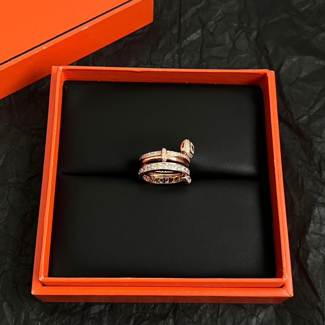 Martin Graham ring in polished metal-tone – close-up detail