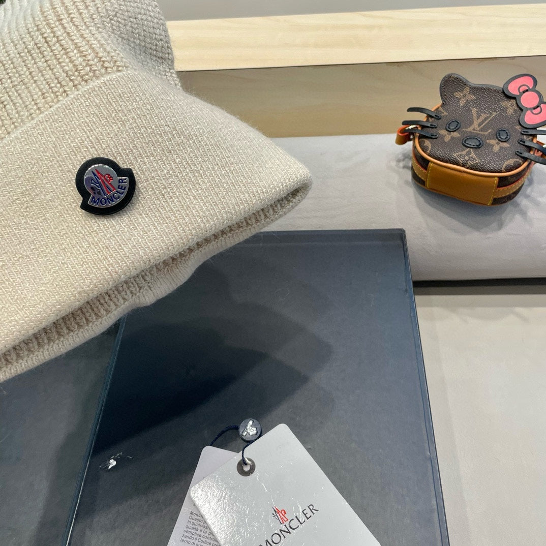 Moncler Cashmere Beanie - image 4