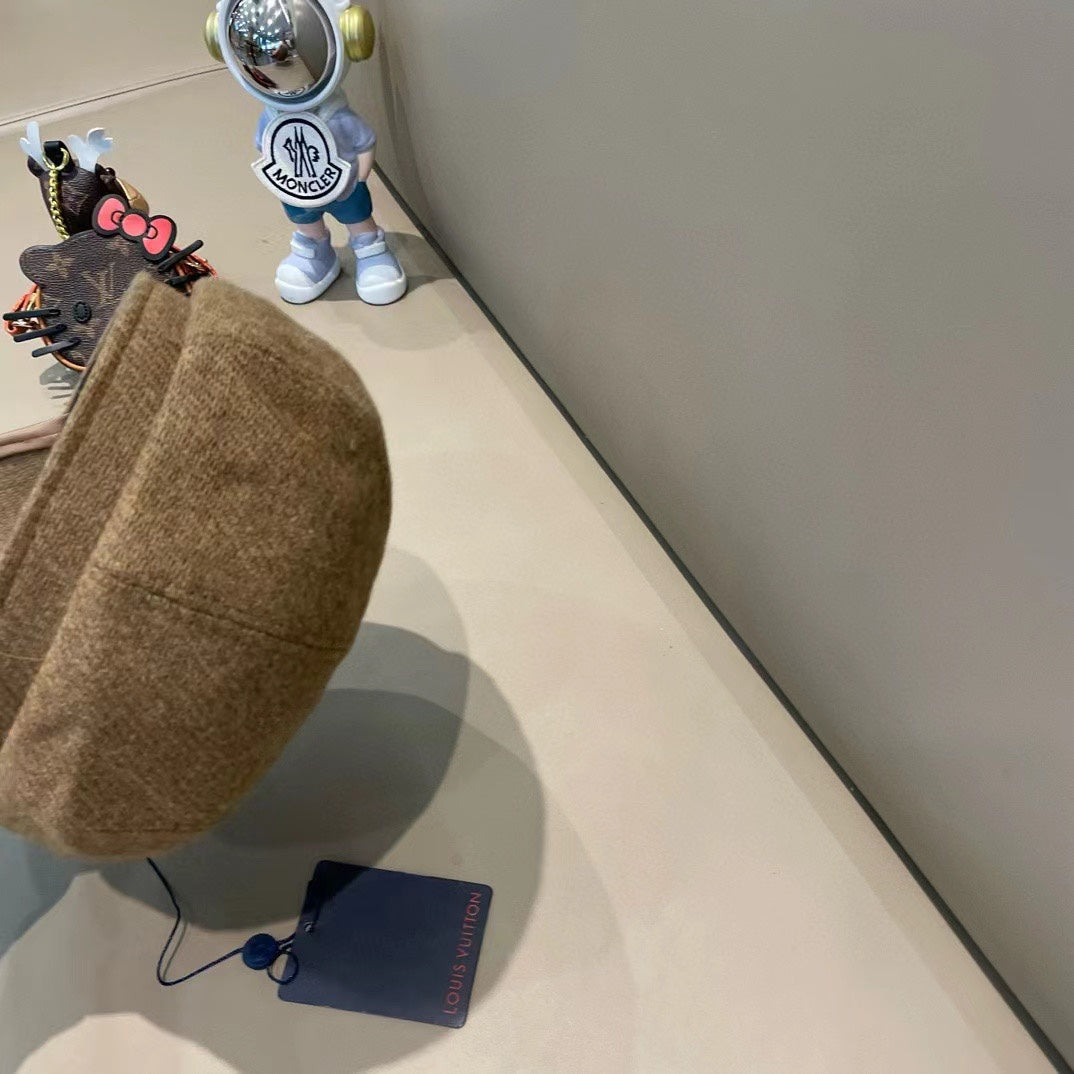 Louis Vuitton Beret - image 7