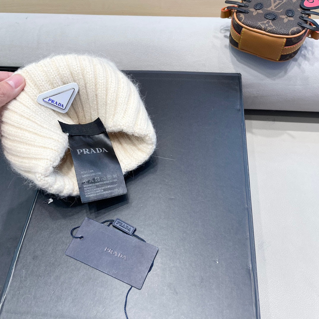Prada Cable Knit Beanie - image 9