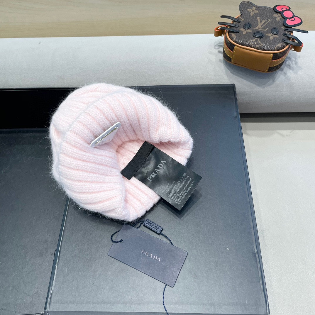 Prada Cable Knit Beanie - image 9