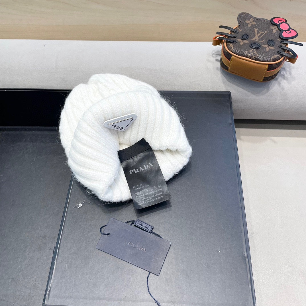 Prada Cable Knit Beanie - image 9