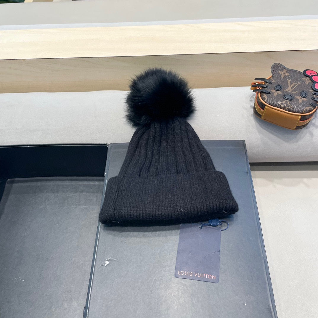 Louis Vuitton Knit Beanie - image 7