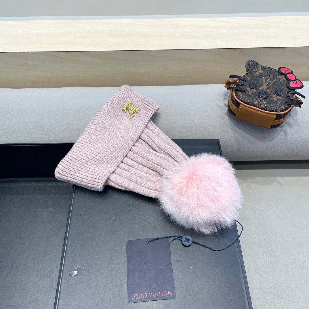 Louis Vuitton Knit Beanie - image 8