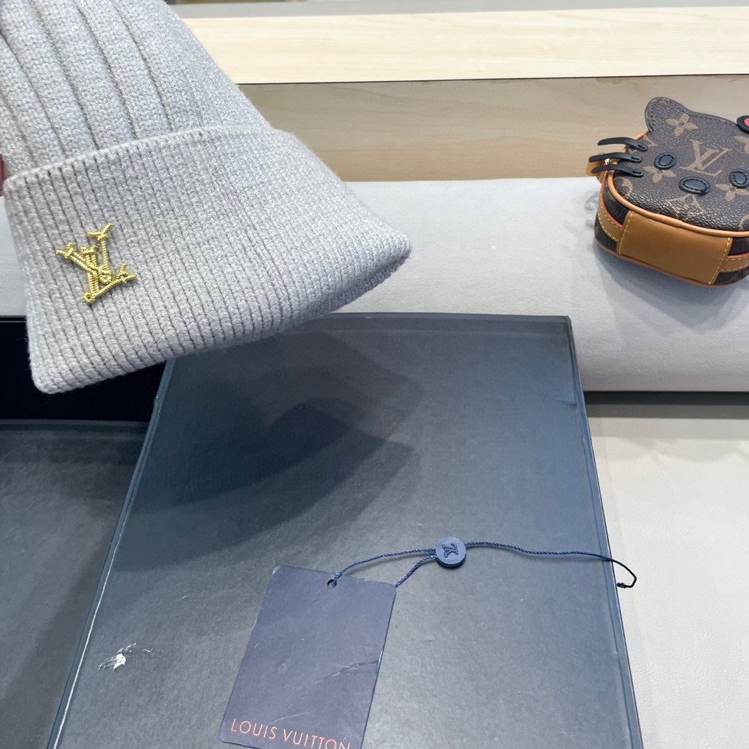 Louis Vuitton Knit Beanie - image 4