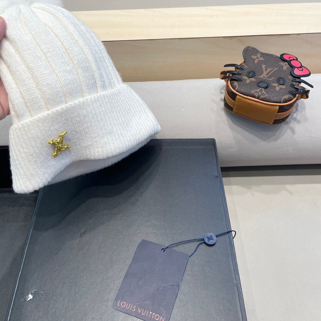 Louis Vuitton Knit Beanie - image 4