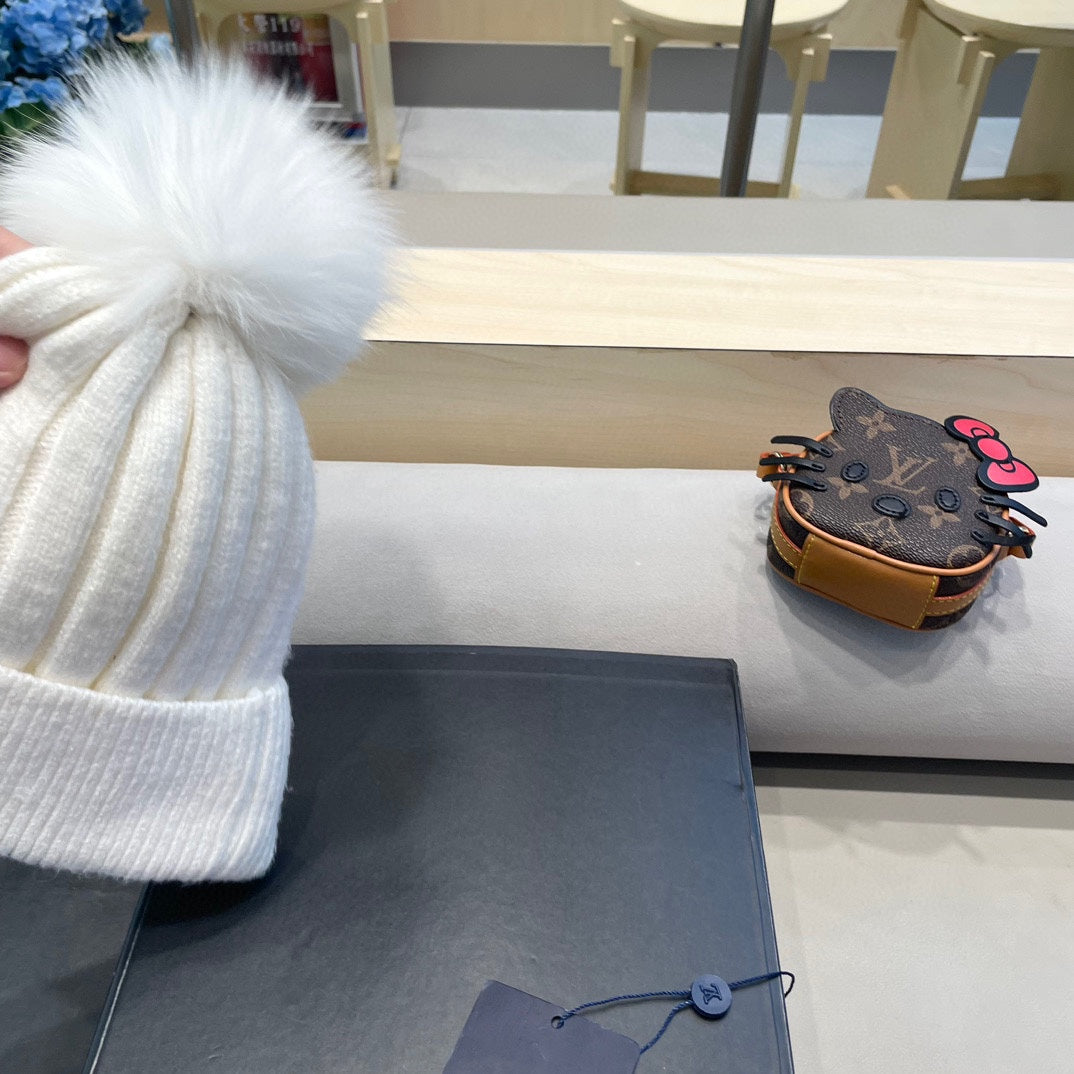 Louis Vuitton Knit Beanie - image 6