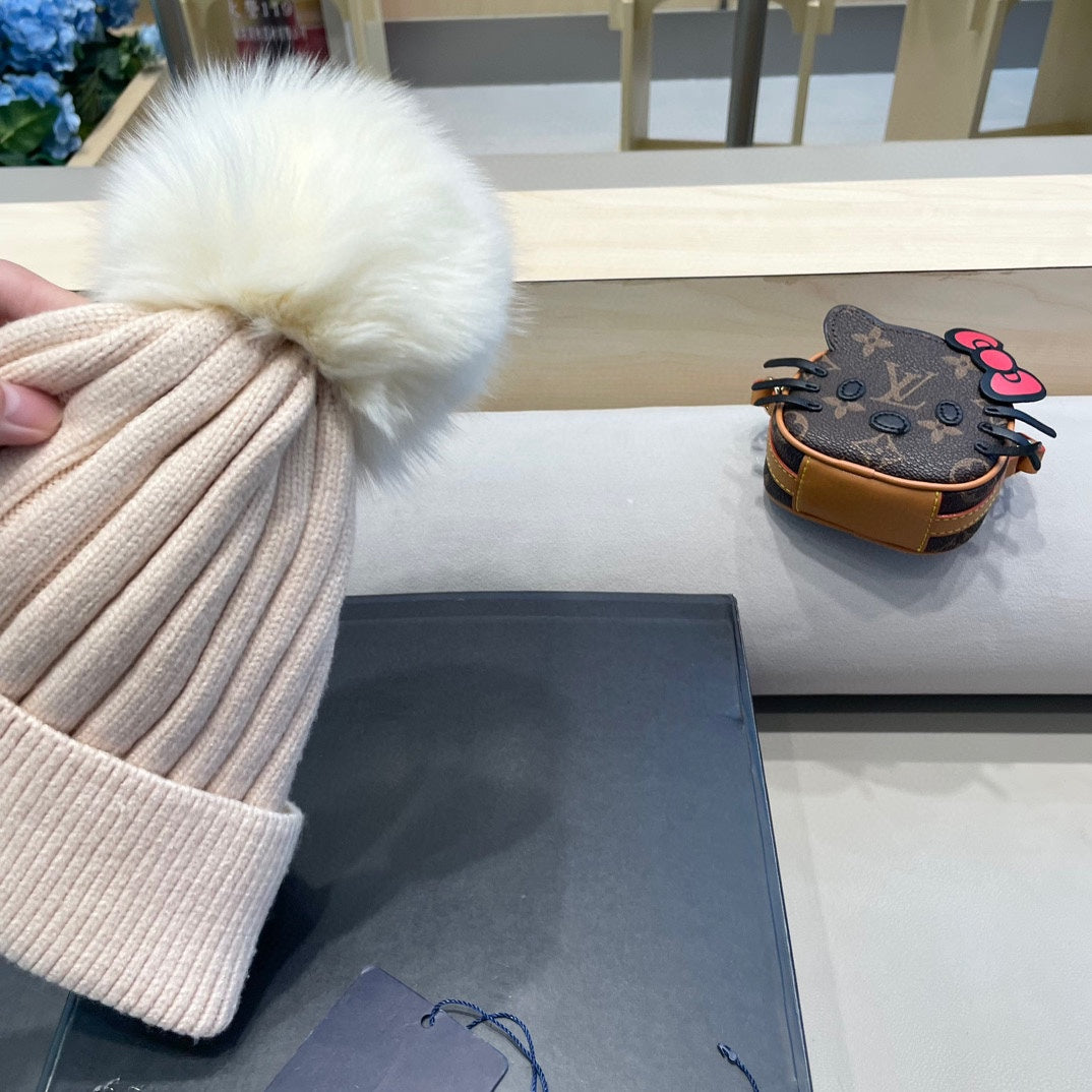 Louis Vuitton Knit Beanie - image 5