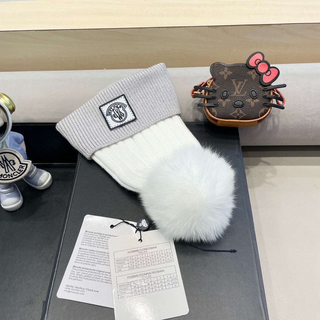 Moncler Cashmere Beanie - image 6
