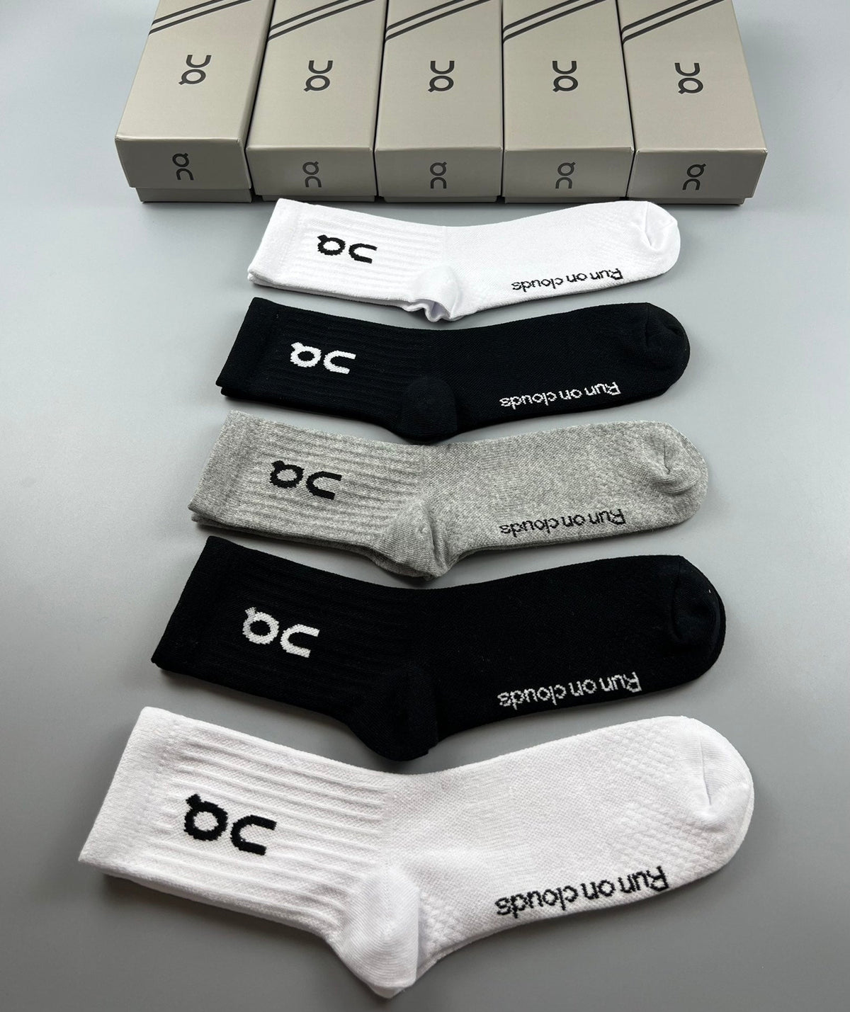 On Cotton Visible Cuff, Colour And Emblem Details Crew Socks - 5-Pair Set