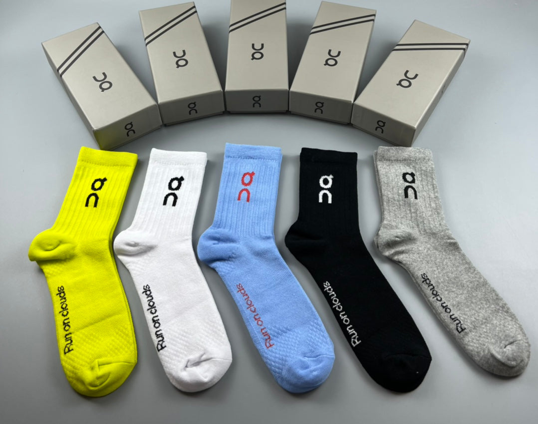 On Cotton Visible Cuff, Colour And Emblem Details Crew Socks - 5-Pair Set