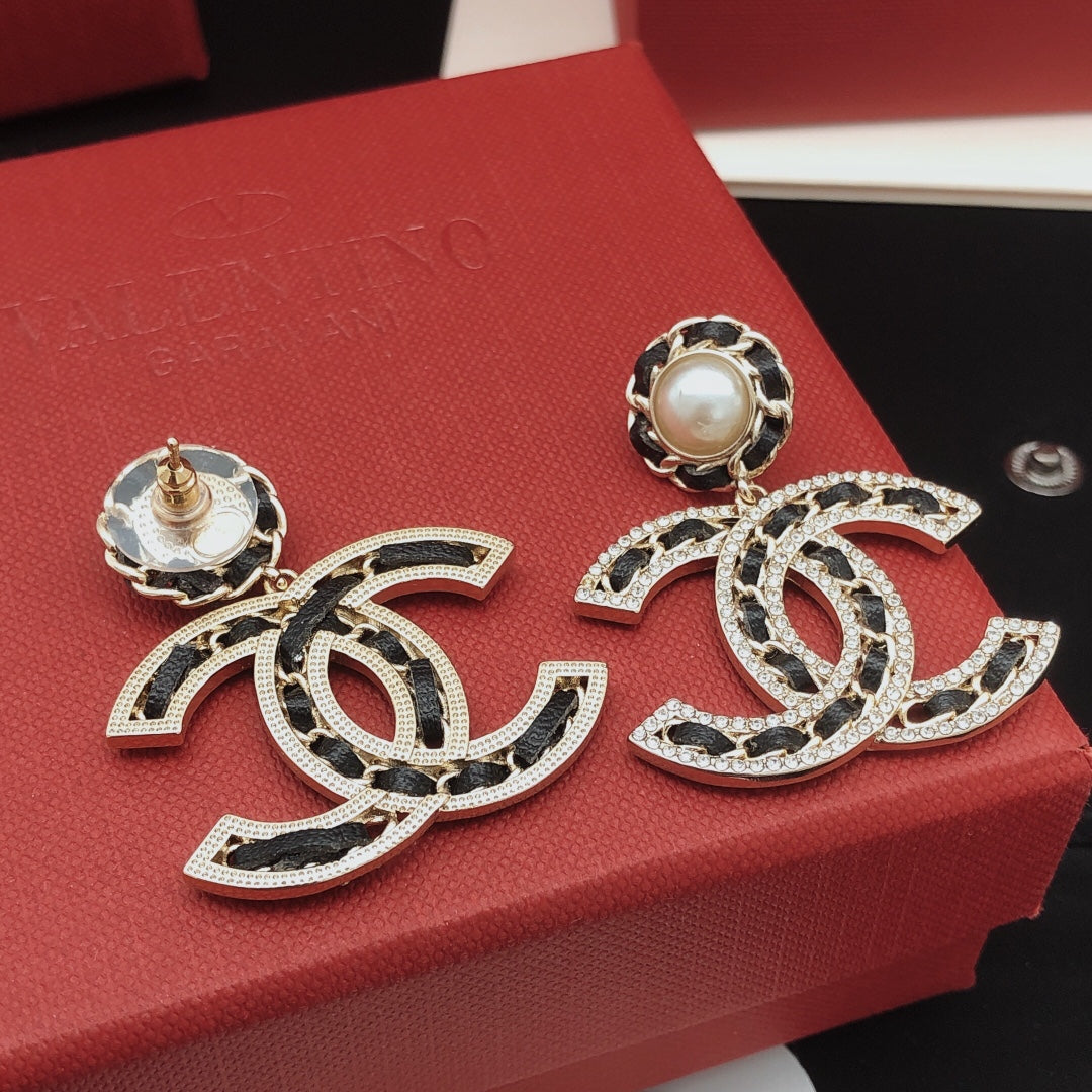 Martin Graham earrings in polished metal-tone – detail view