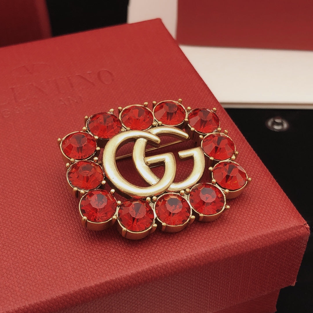 Martin Graham brooch in polished metal-tone – side detail