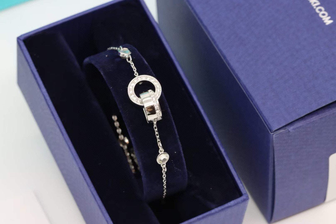 Martin Graham bracelet in polished metal-tone – front product view