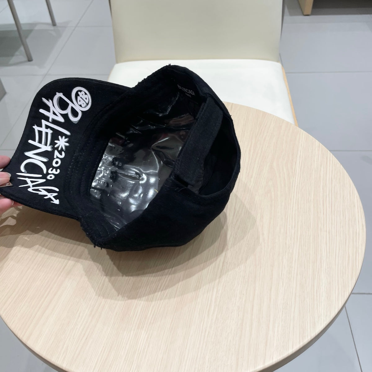 Balenciaga Baseball Cap - image 7