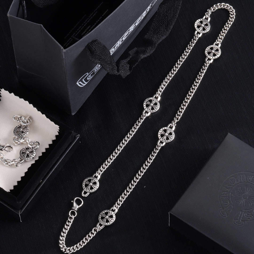 Martin Graham pendant necklace in polished metal-tone – side detail