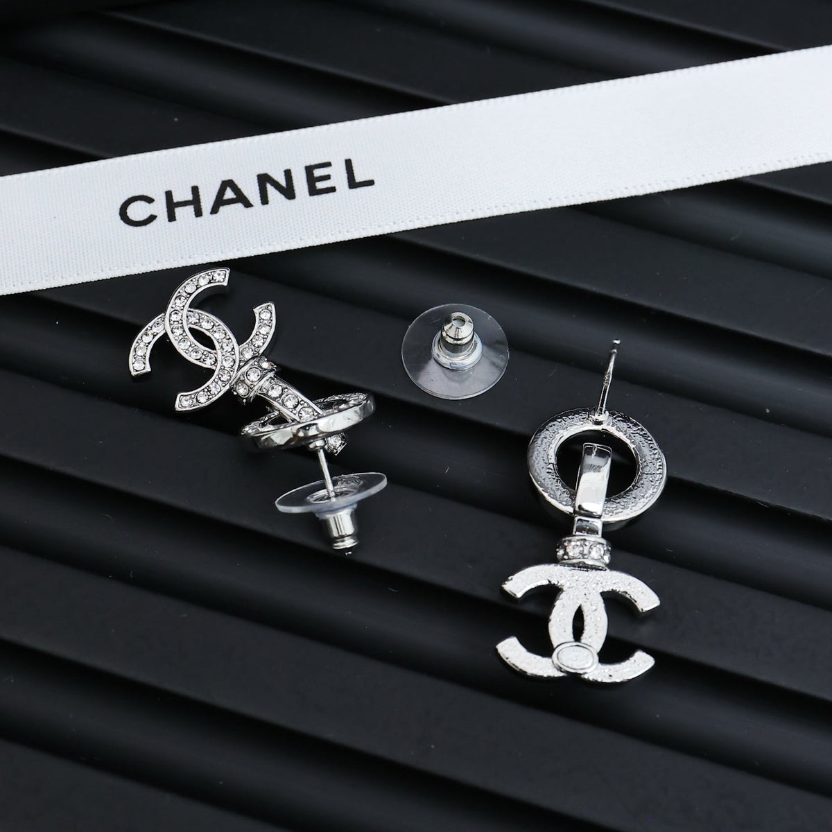 Martin Graham earrings in polished metal-tone – side detail