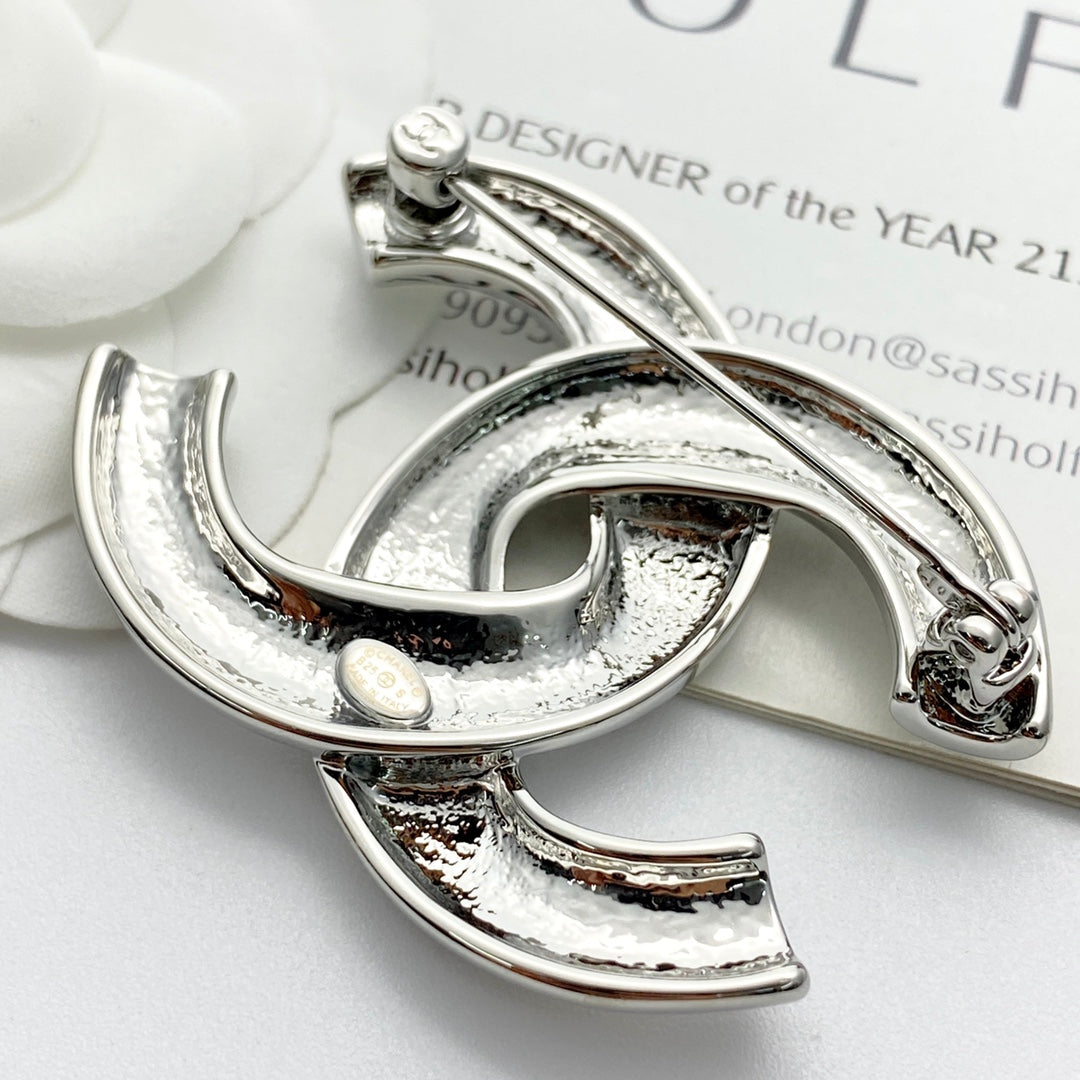 Martin Graham brooch in polished metal-tone – main product view