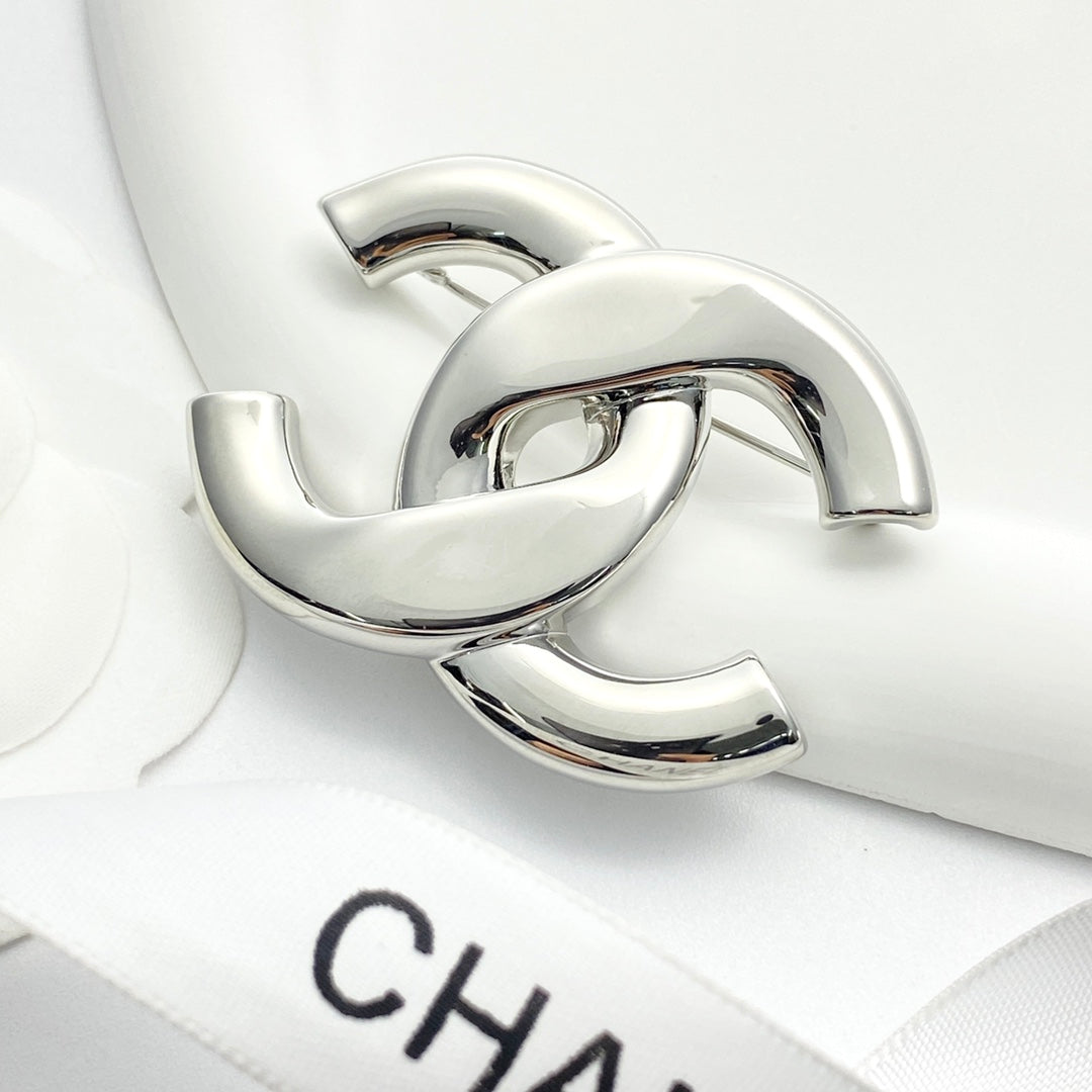 Martin Graham brooch in polished metal-tone – front product view