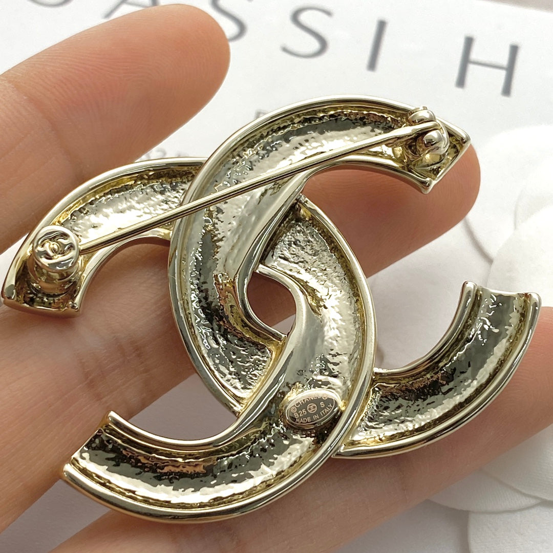 Martin Graham brooch in polished metal-tone – main product view