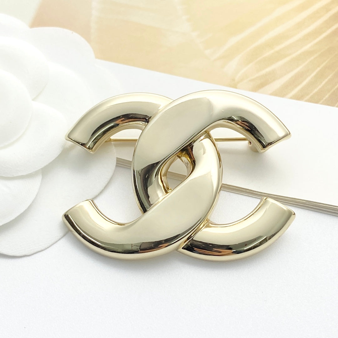 Martin Graham brooch in polished metal-tone – front product view