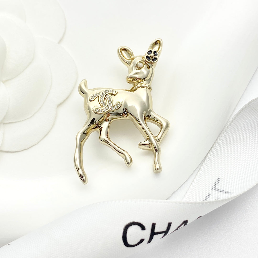 Martin Graham brooch in polished metal-tone – front product view