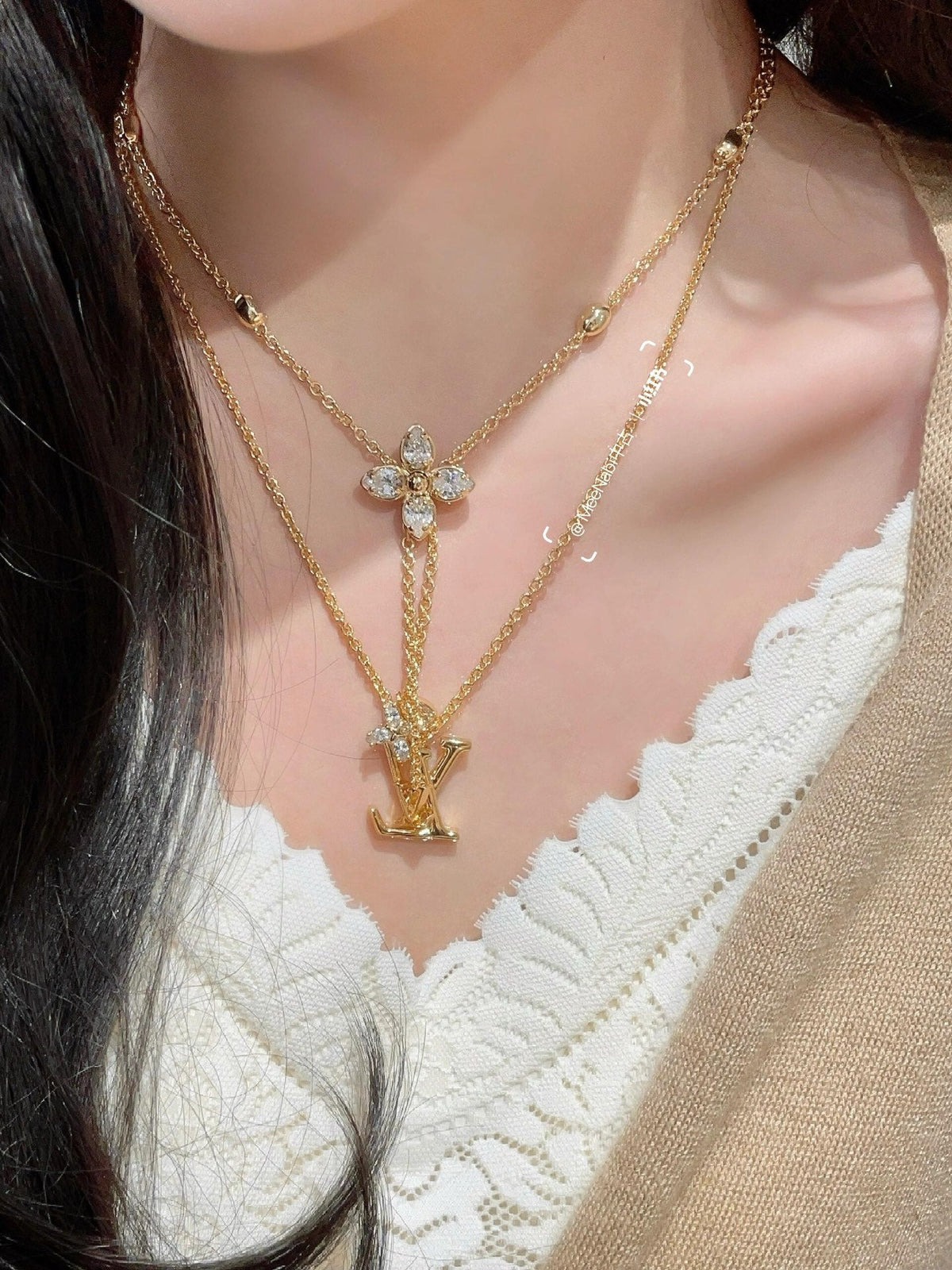 Martin Graham pendant necklace in polished metal-tone – side detail