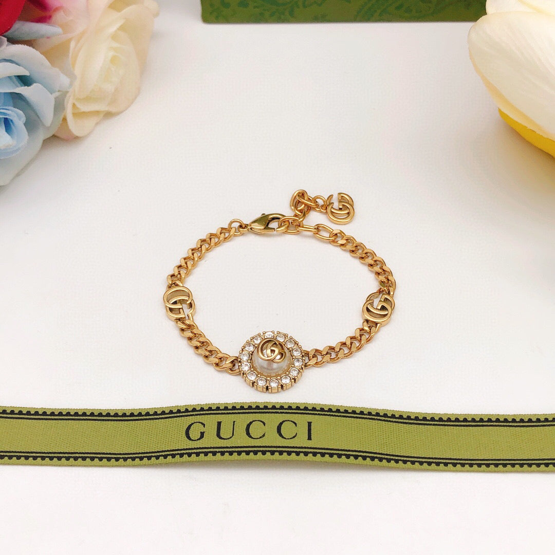 Martin Graham bracelet in polished metal-tone – close-up detail