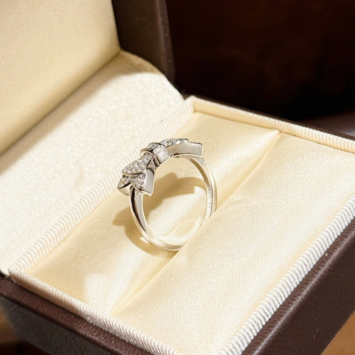 Martin Graham ring in polished metal-tone – close-up detail