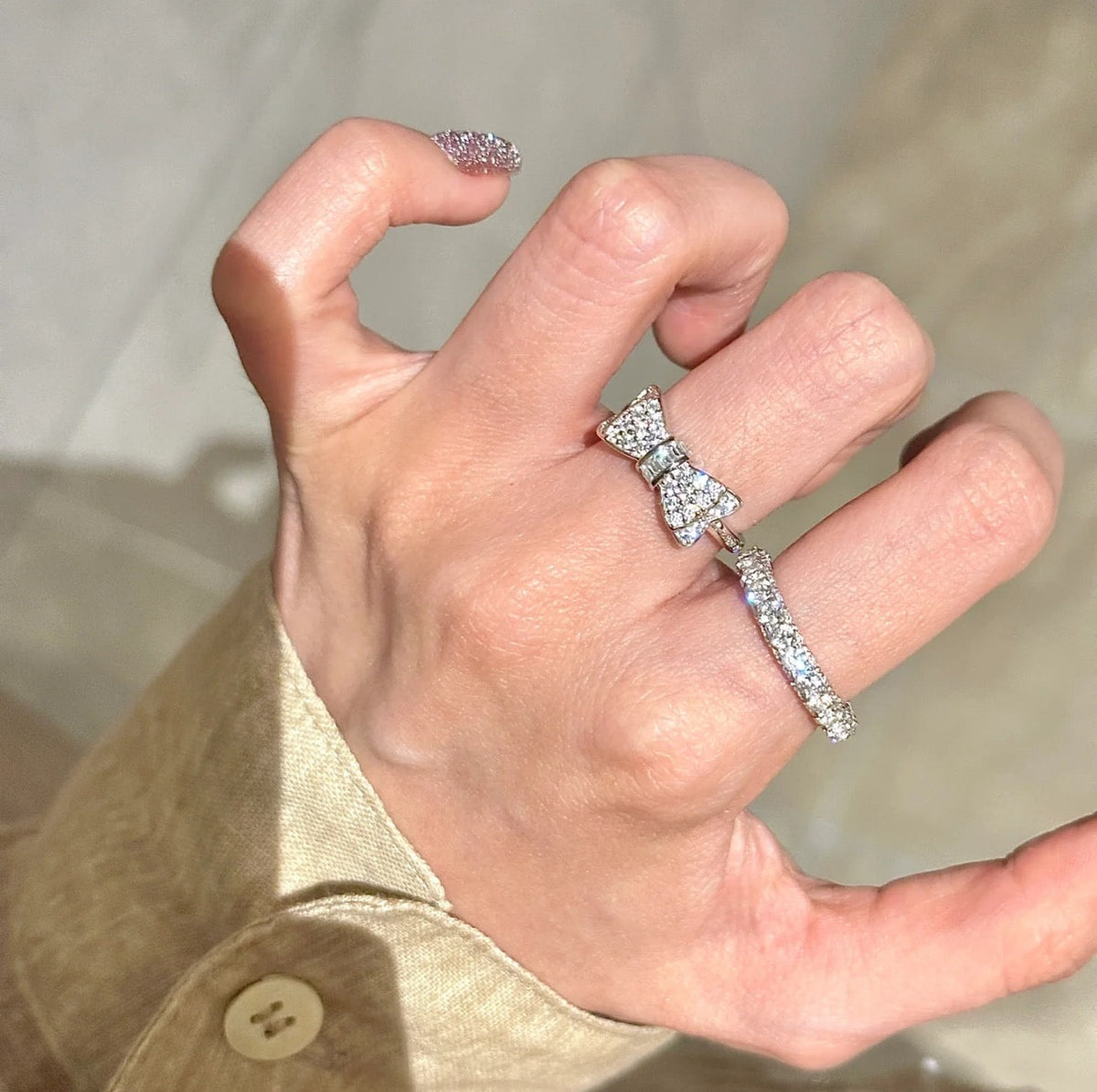 Martin Graham ring in polished metal-tone – detail view