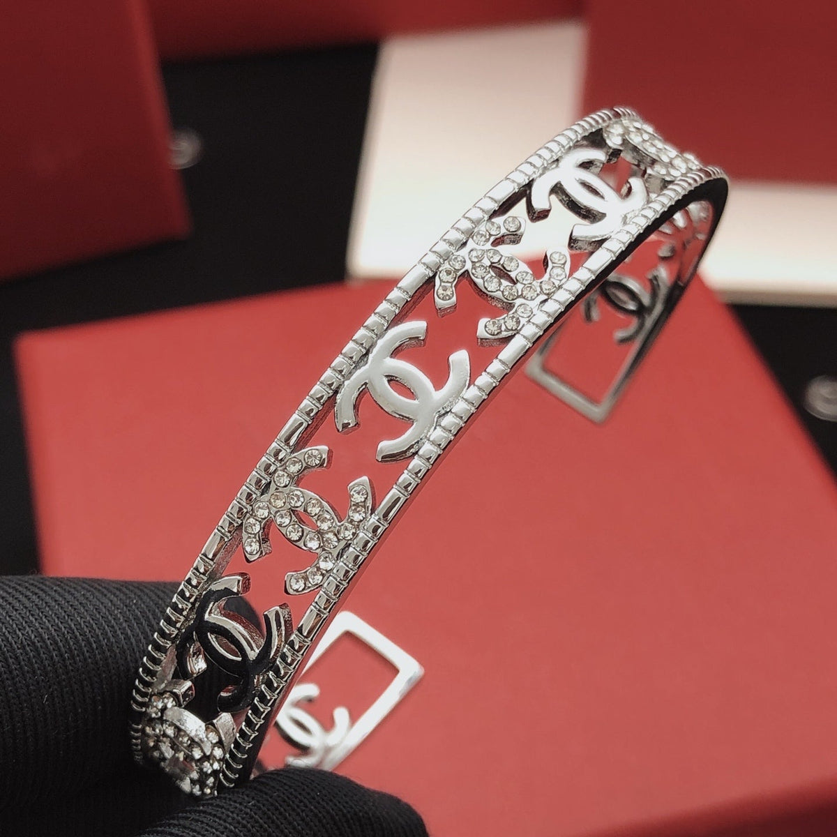 Martin Graham bangle in polished metal-tone – front product view