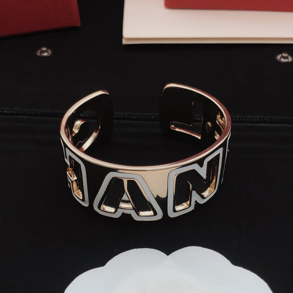 Martin Graham Signature bangle in gold-tone – front product view