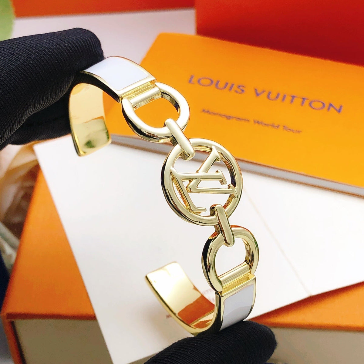 Martin Graham bangle in polished metal-tone – close-up detail