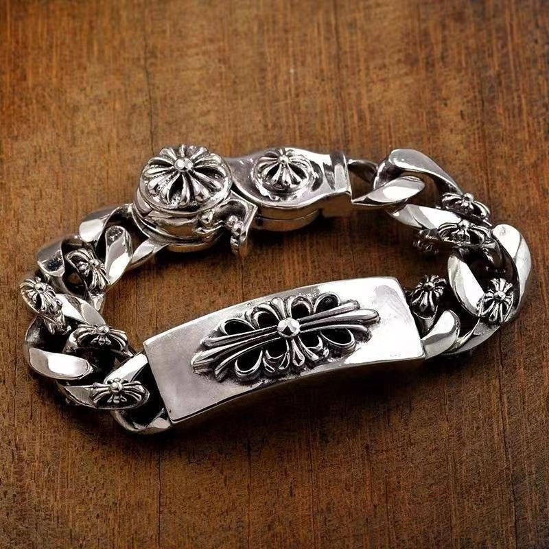 Martin Graham bracelet in polished metal-tone – close-up detail