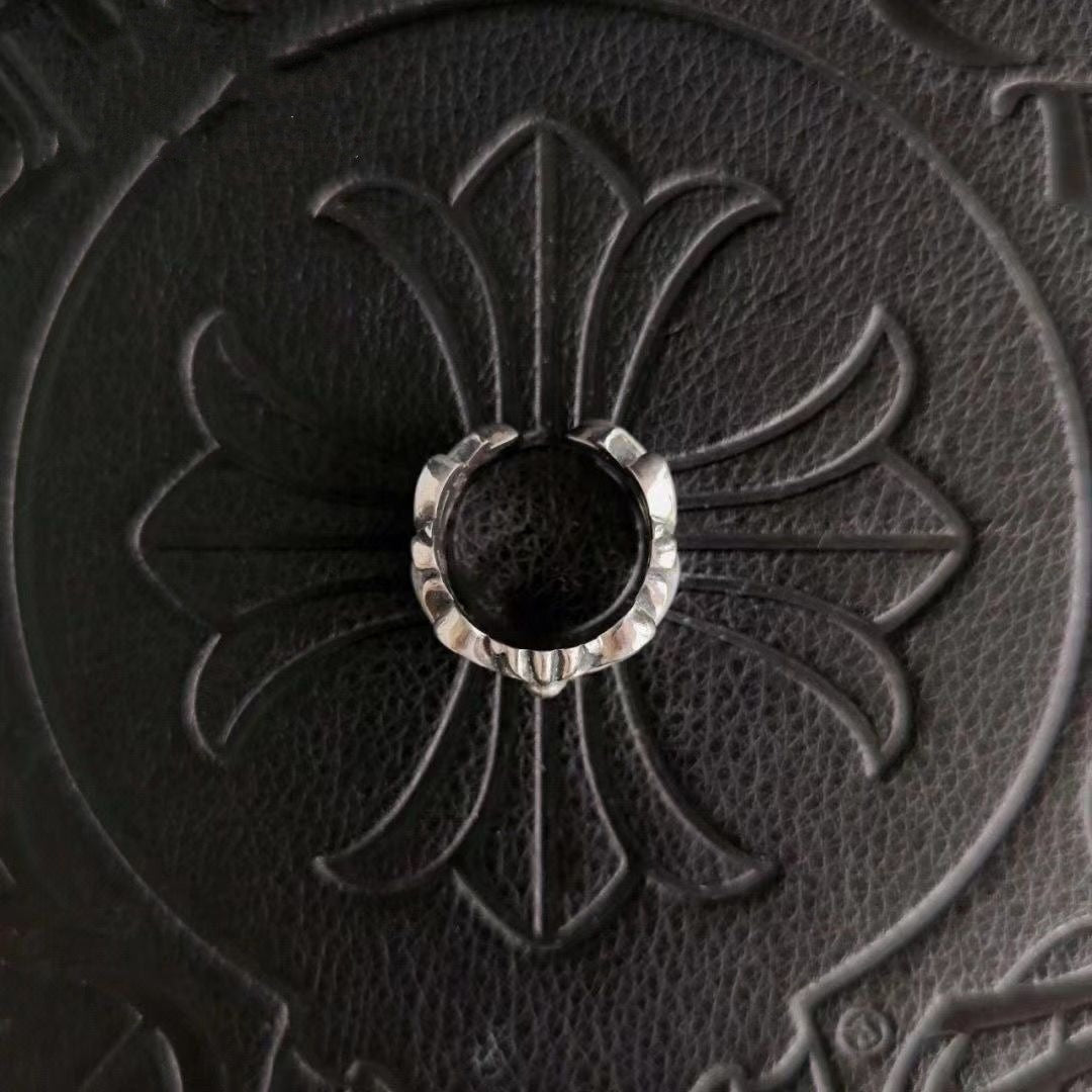 Martin Graham ring in polished metal-tone – close-up detail