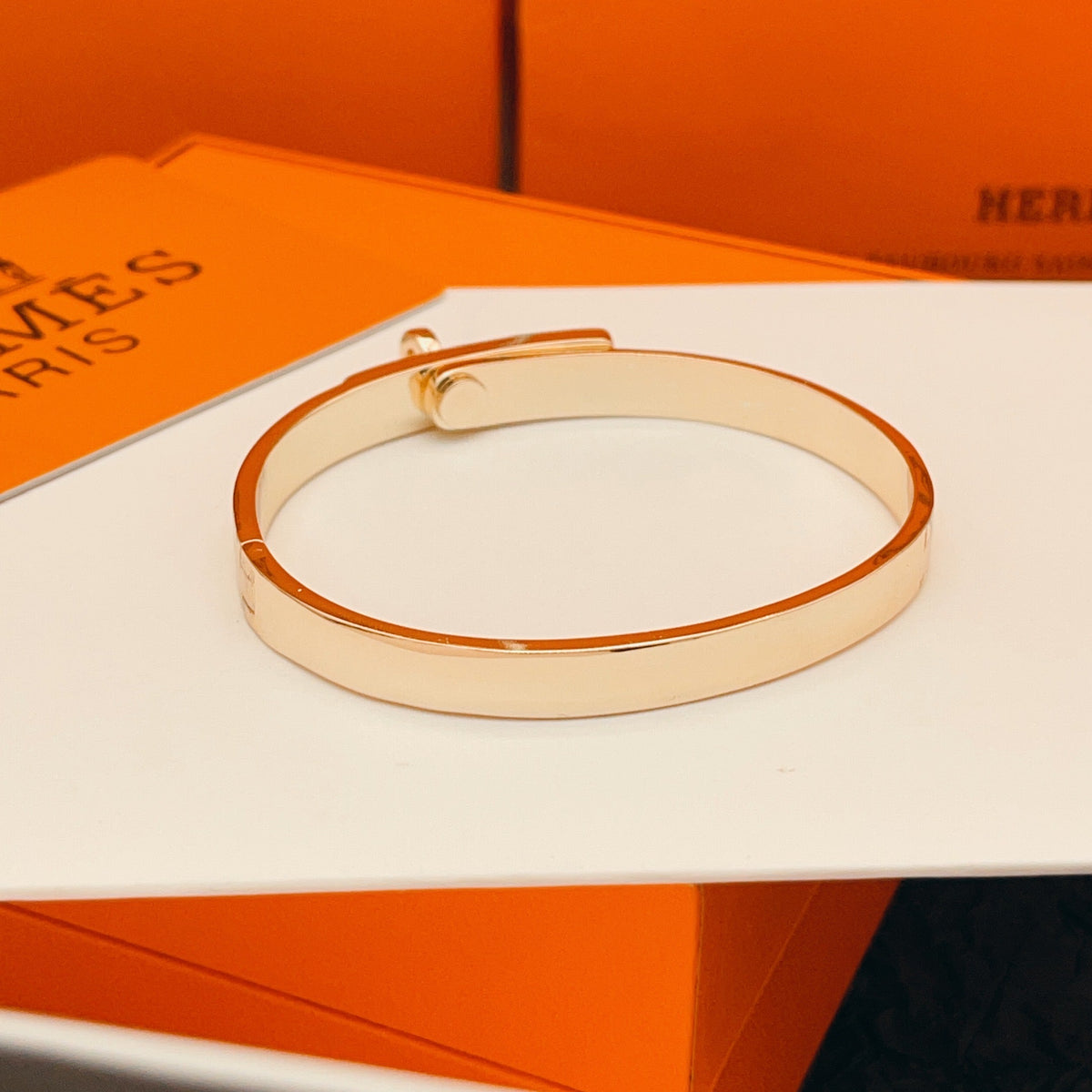 Martin Graham bangle in polished metal-tone – close-up detail