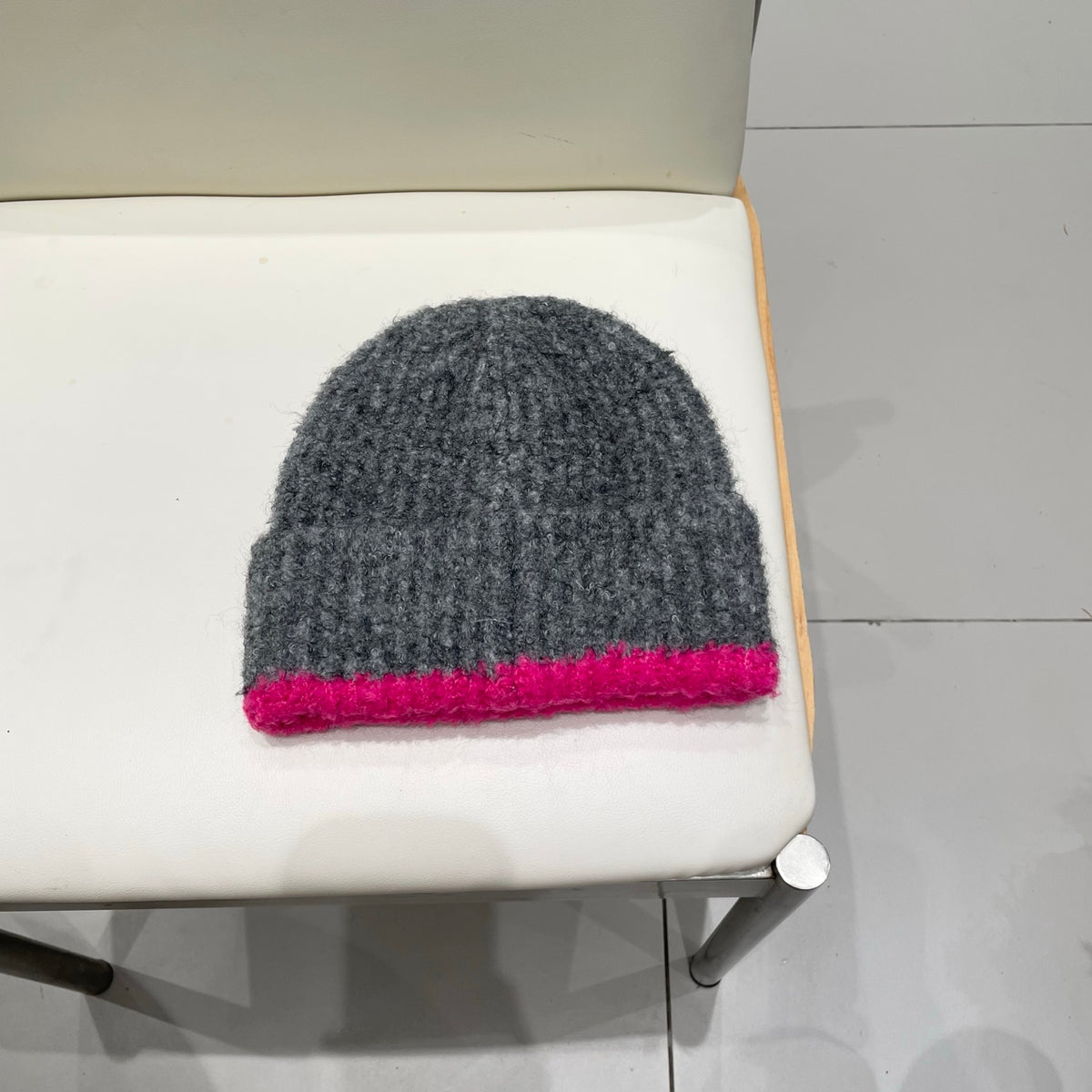 Moncler Cashmere Beanie - image 7