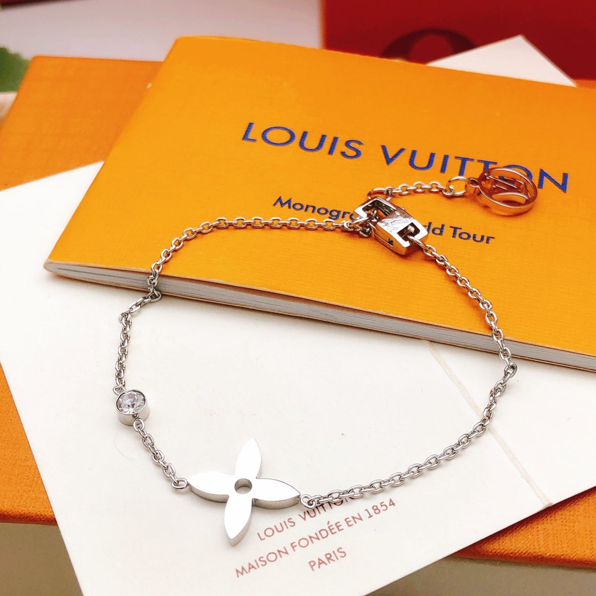 Martin Graham bracelet in polished metal-tone – detail view