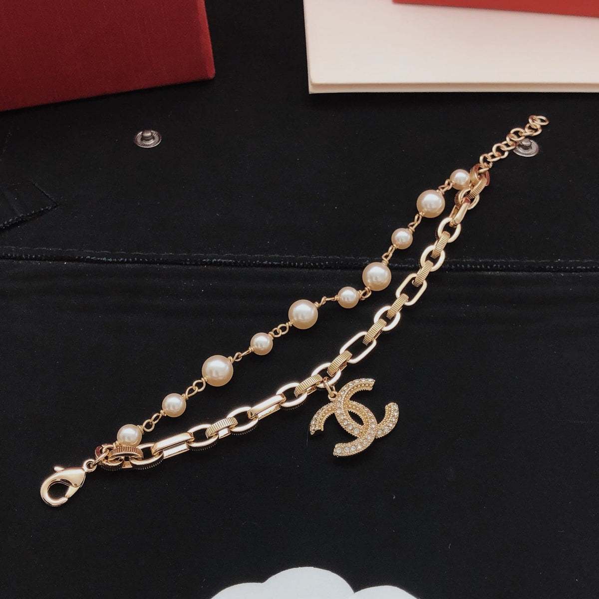 Martin Graham bracelet in polished metal-tone – detail view