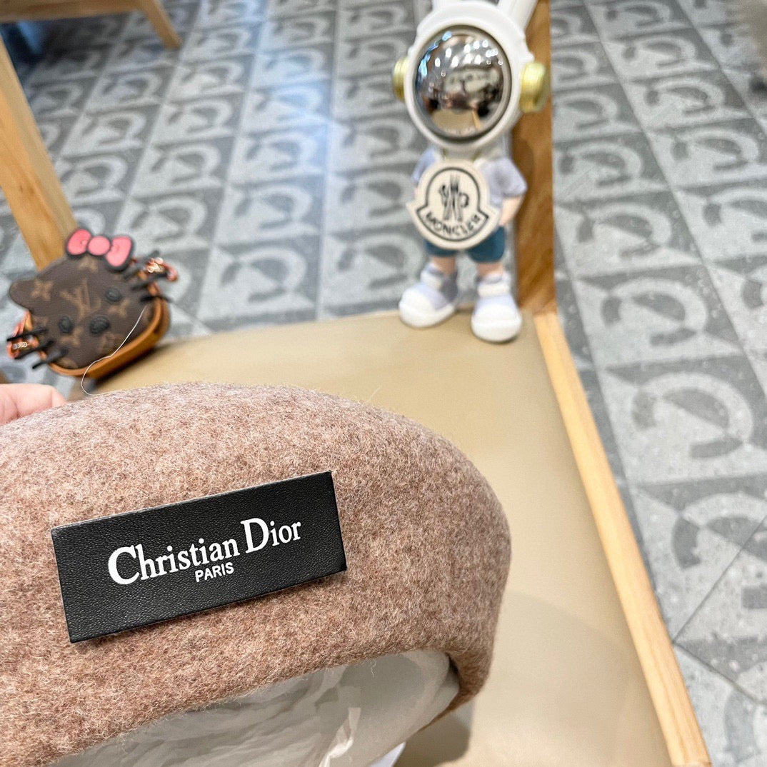 Dior Wool Beret - image 6
