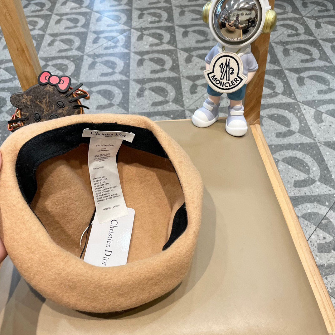 Dior Wool Beret - image 9