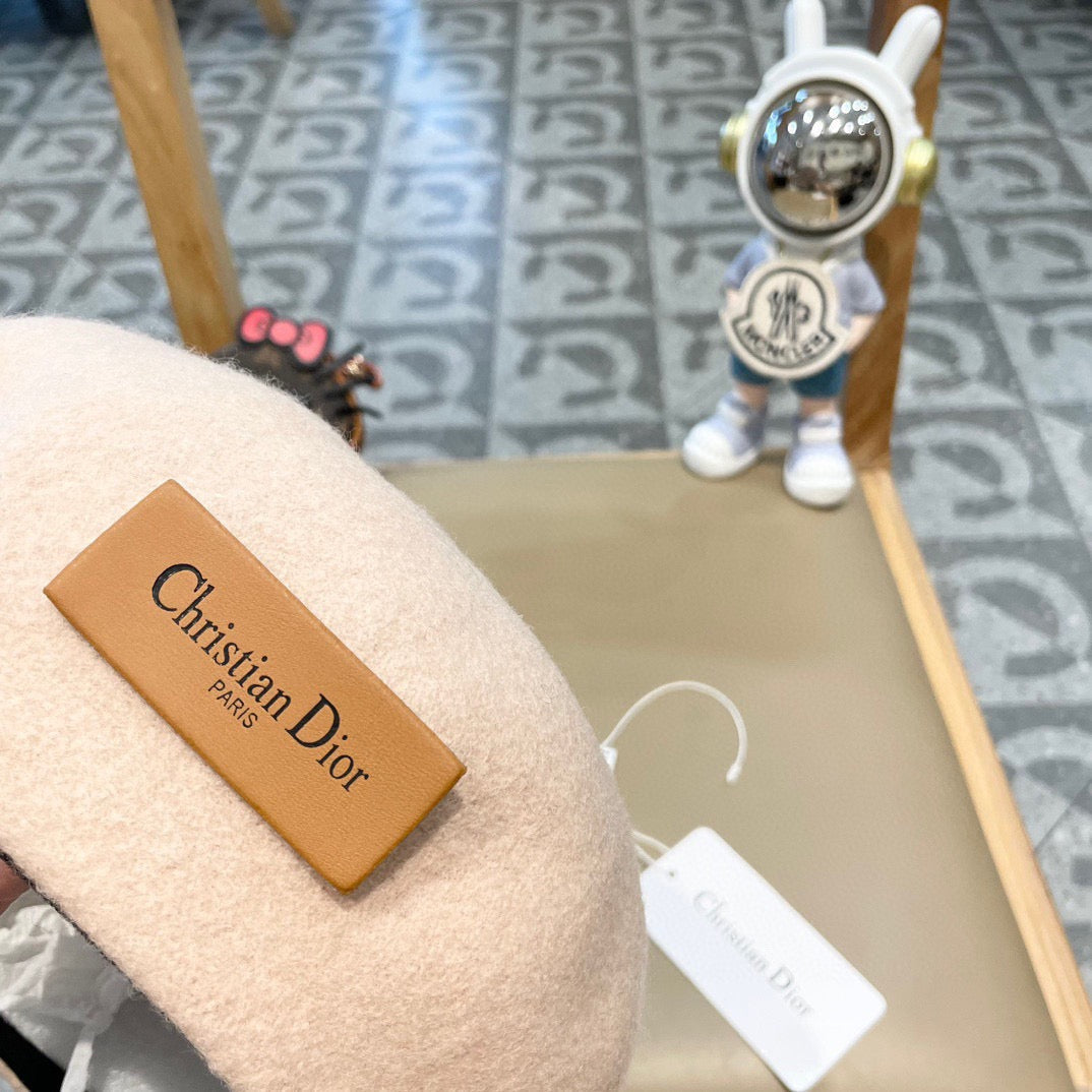 Dior Wool Beret - image 7