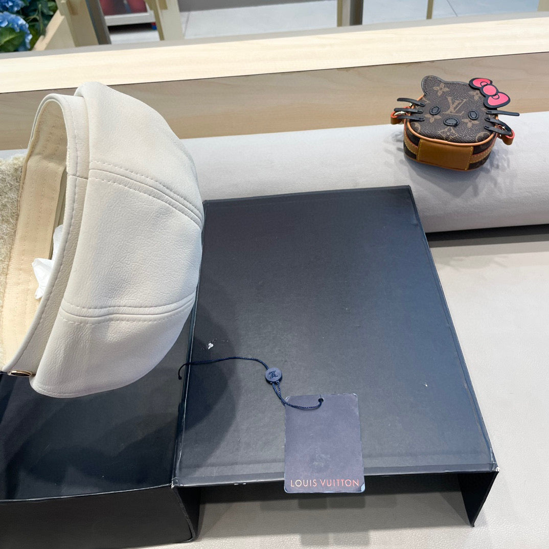 Louis Vuitton Newsboy Cap - image 6