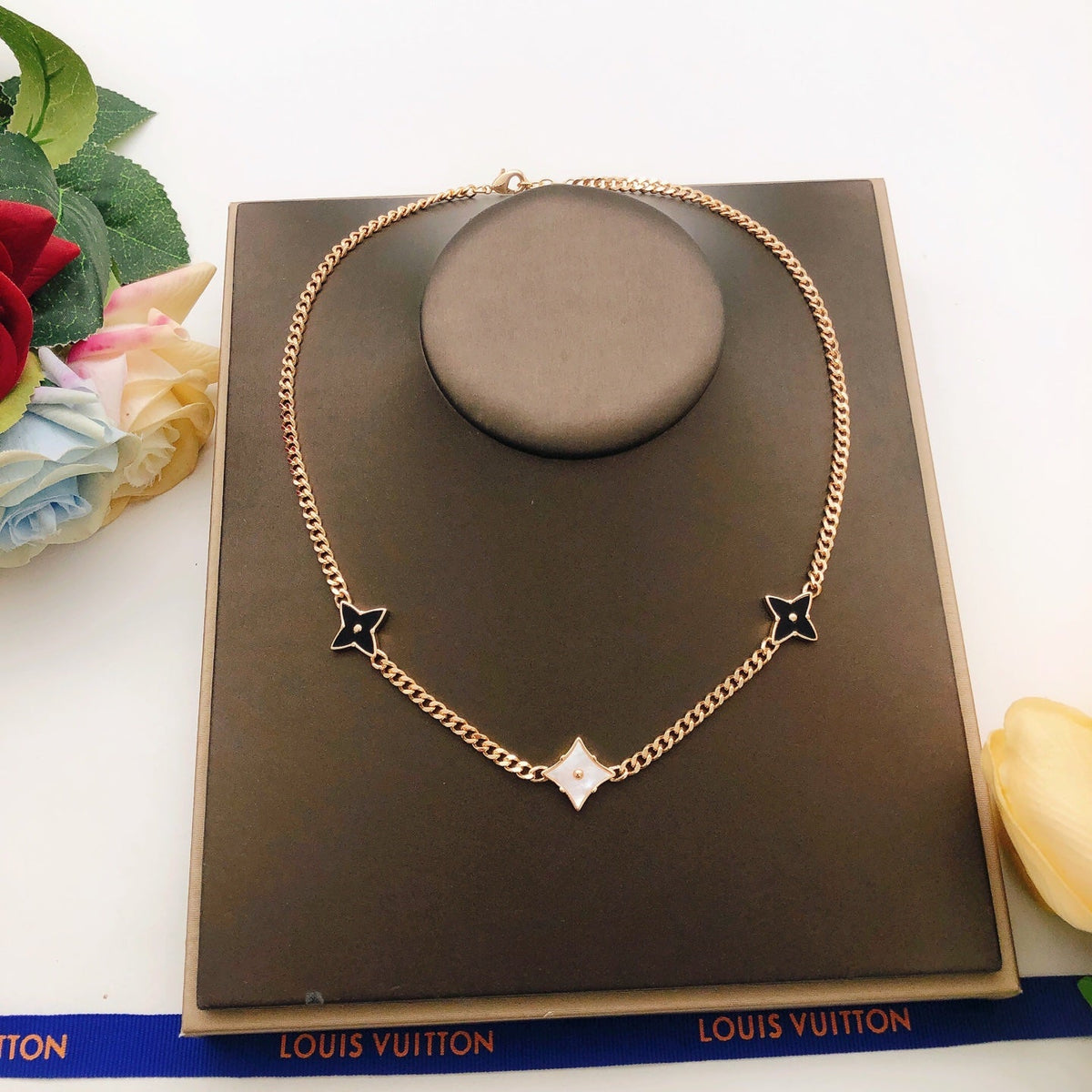 Martin Graham pendant necklace in polished metal-tone – main product view