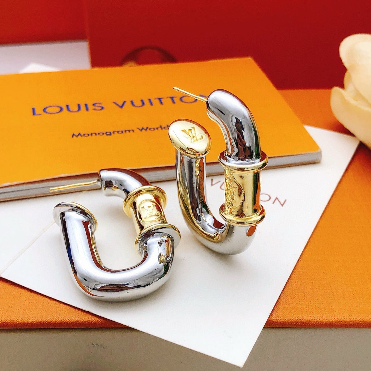 Martin Graham earrings in polished metal-tone – side detail