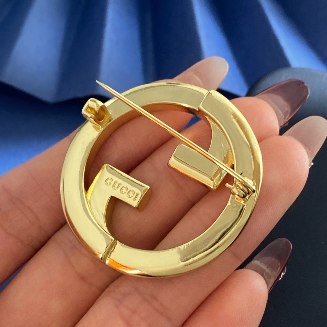 Martin Graham brooch in polished metal-tone – side detail