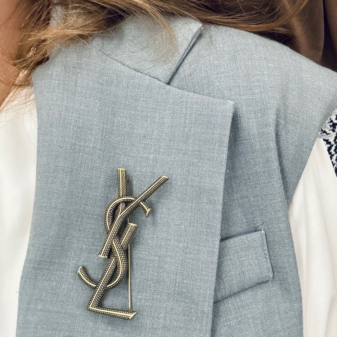 Martin Graham brooch in polished metal-tone – side detail