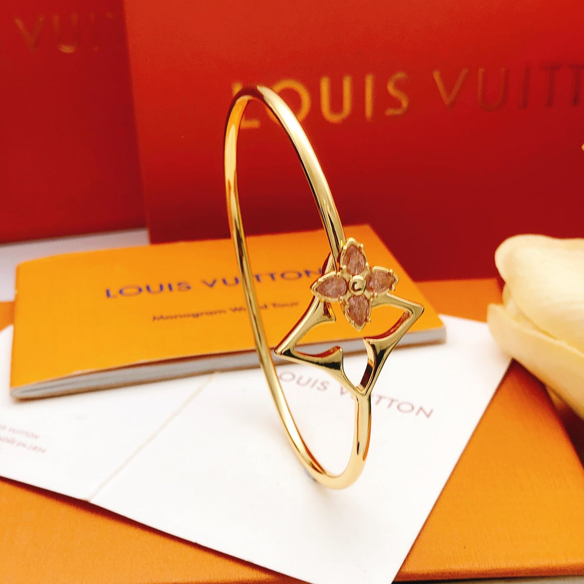 Martin Graham bangle in polished metal-tone – close-up detail