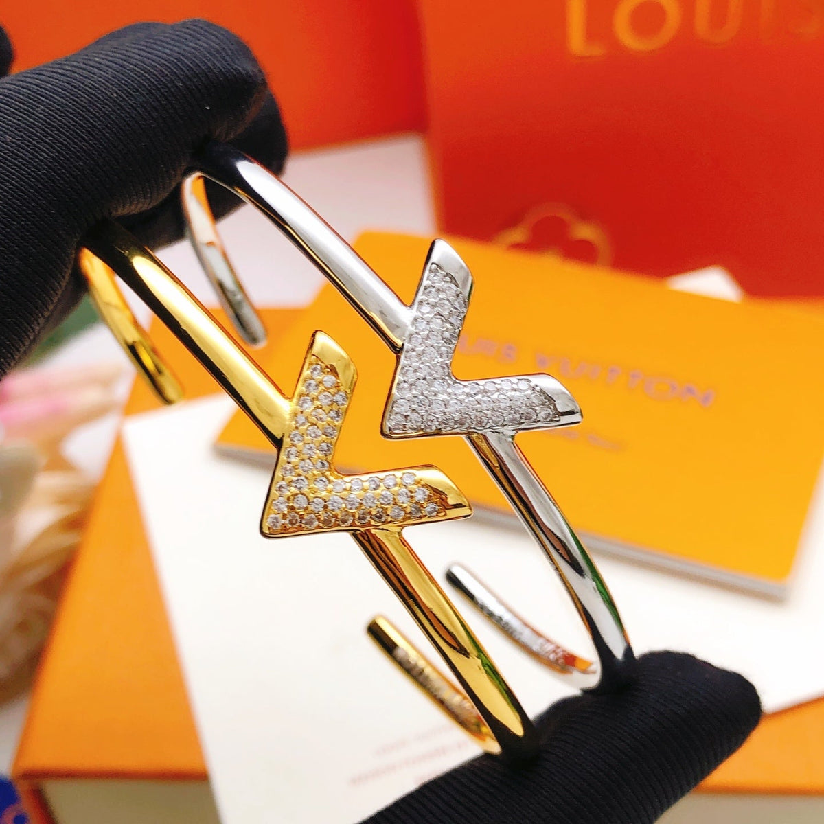 Martin Graham bangle in polished metal-tone – main product view