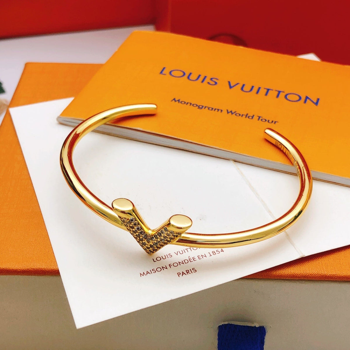 Martin Graham bangle in polished metal-tone – close-up detail
